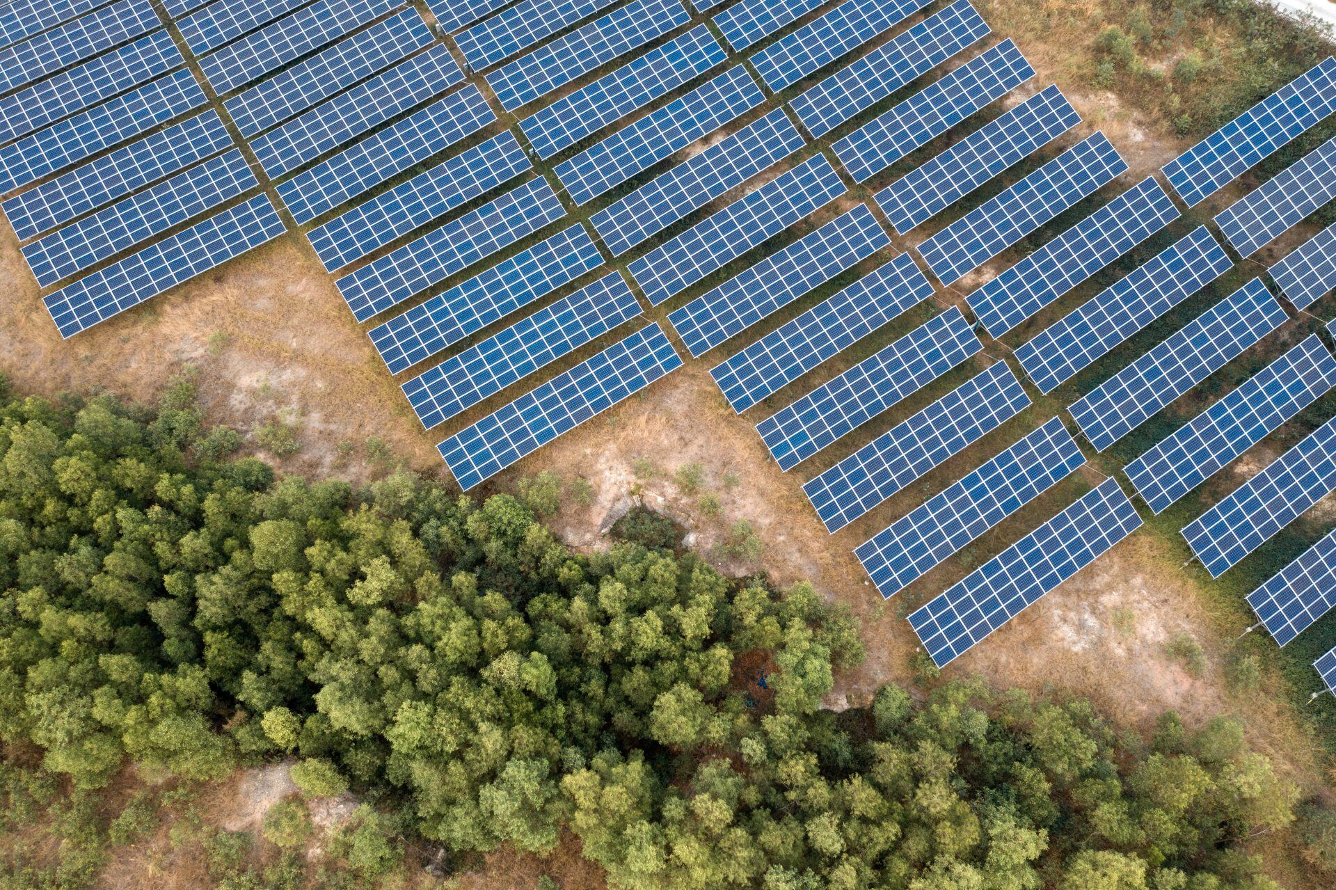 panneau solaire-B9QUV8N