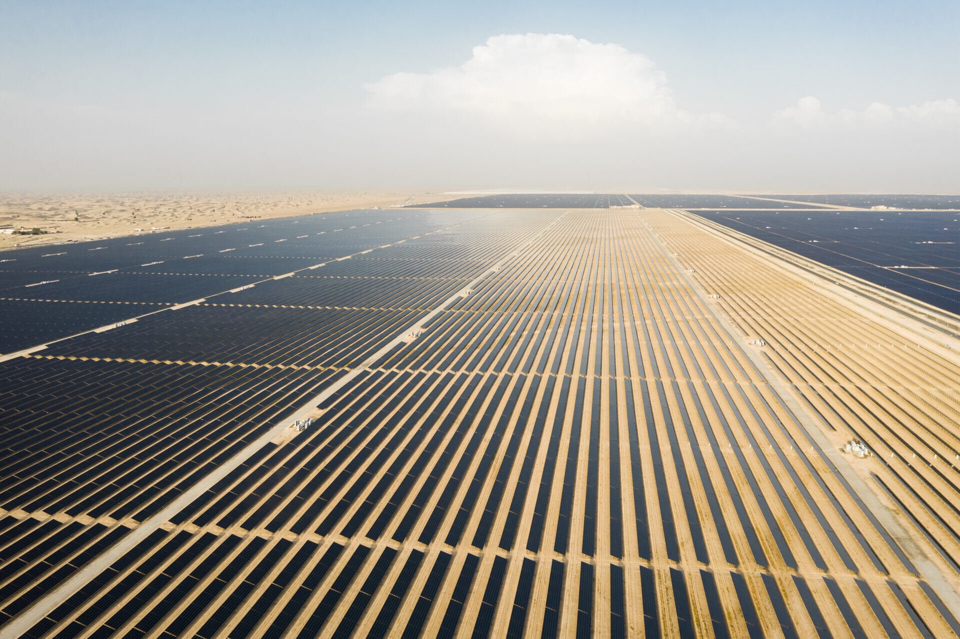 Power Factors achève le déploiement du PPC pour une centrale solaire unique de 1,2 GW aux Émirats arabes unis