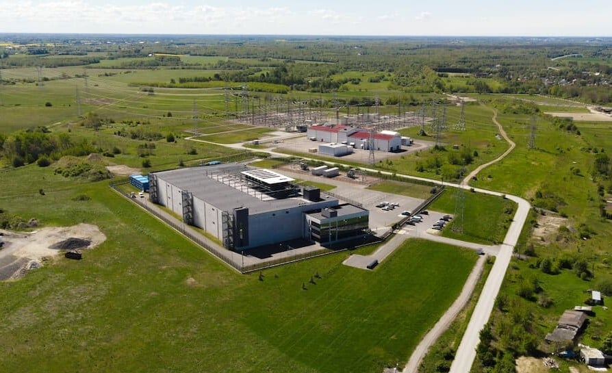 Power Factors delivers hot-redundant dispatch control for a behind-the-meter, zero-export microgrid powering a mission-critical U.S. data center